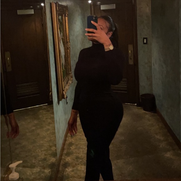 Meet your Posher, Felicia - Picture 1 of 1